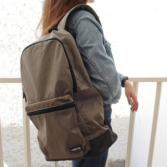 Adidas FM6774 Classic Backpack Legend Green - Picture 1 of 4